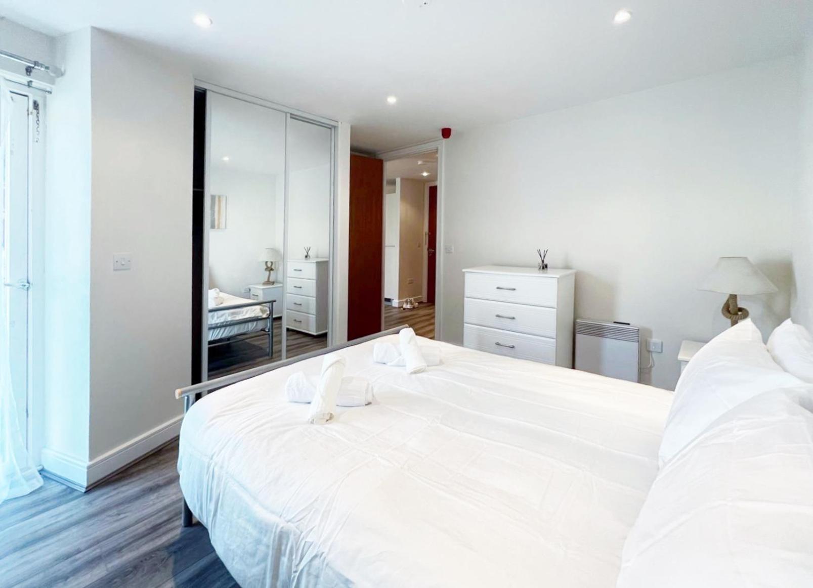Seaview Boutique One-Bedroom Apt Swansea Exterior foto
